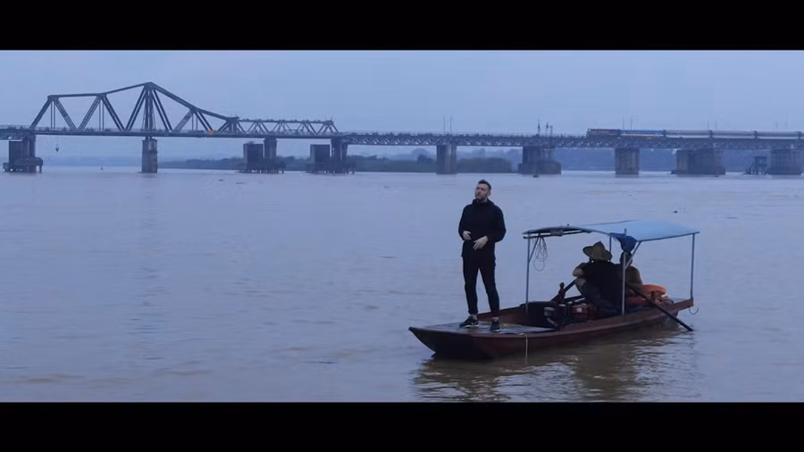 Cả ba video hiện đang được phát trên trên kênh YouTube của Ian. Bản rap thứ tư “Em Yêu Anh” dự kiến phát hành vào năm sau sẽ hoàn thành chuỗi EP mà Paynton đang ấp ủ. “Em Yêu Anh" sẽ là một mảnh ghép hoàn hảo cho dự án âm nhạc mà Ian thực hiện trong thời gian rảnh rỗi bên cạnh công việc chính là nhà sáng lập của một công ty quảng cáo nội dung.