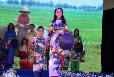 Hoa hậu Việt Nam khoe sắc tại Resort Hoa hau Viet Nam khoe sac tai Resort