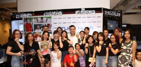 Sau khi cưới vợ, Tuấn Hưng đã làm thế này với fans nữ! - Ảnh 7 Sau khi cuoi vo, Tuan Hung da lam the nay voi fans nu! - Anh 7