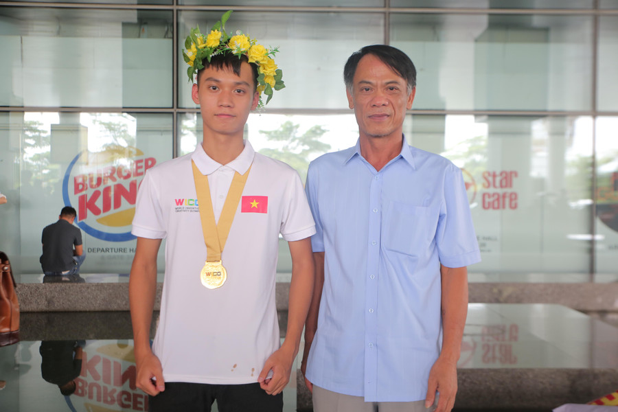 Học sinh Nguyễn Phan Quốc An, trường THPT chuyên Hoàng Văn Thụ, tỉnh Hòa Bình.