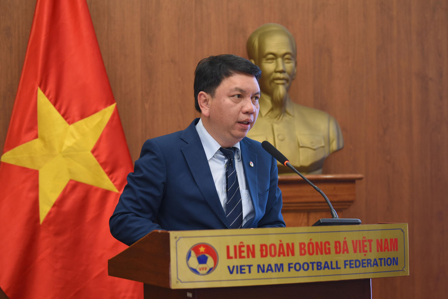 Ông Lê Hoài Anh – Tổng thư ký LĐBĐVN phát biểu tại buổi lễ. Ông Lê Hoài Anh – Tổng thư ký LĐBĐVN phát biểu tại buổi lễ.