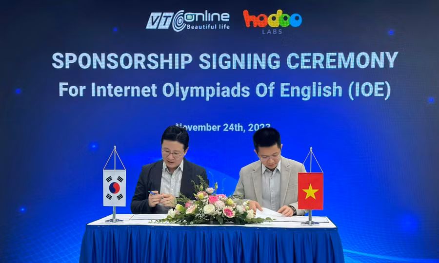 Cùng chung sứ mệnh tạo điều kiện phát triển và nâng cao năng lực ngoại ngữ cho trẻ em, VTC Online và Hodoo Labs ký kết tài trợ đồng hành cùng cuộc thi IOE nhằm lan tỏa niềm yêu thích tiếng Anh.