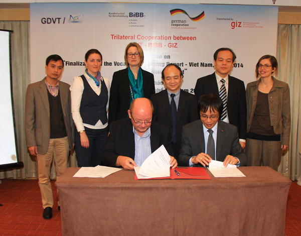 Hội thảo “Hoàn thiện Báo cáo dạy nghề Việt Nam 2013/2014”