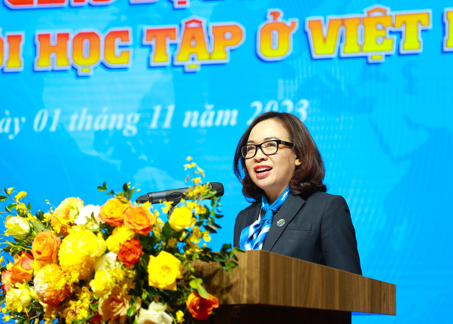 PGS.TS. Nguyễn Thị Nhung - Hiệu trưởng Trường ĐH Mở Hà Nội phát biểu tại Hội thảo. PGS.TS. Nguyễn Thị Nhung - Hiệu trưởng Trường ĐH Mở Hà Nội phát biểu tại Hội thảo.