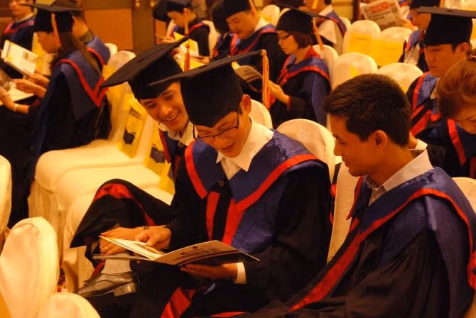 Mất bằng đại học có được cấp lại?