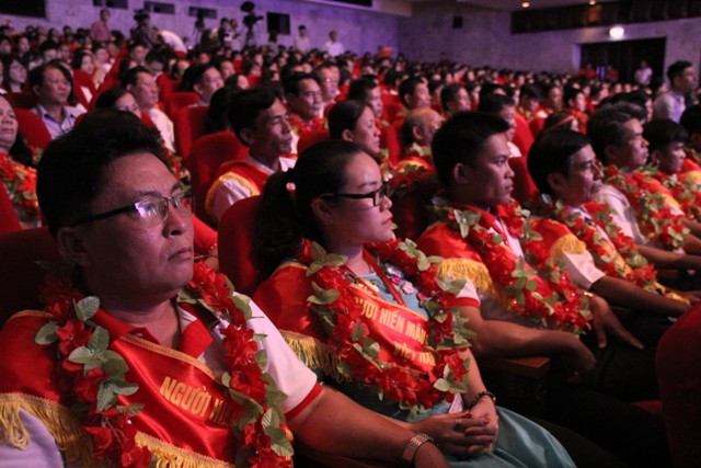 Các đại biểu được tuyên dương tại Lễ tôn vinh người hiến máu tiêu biểu toàn quốc