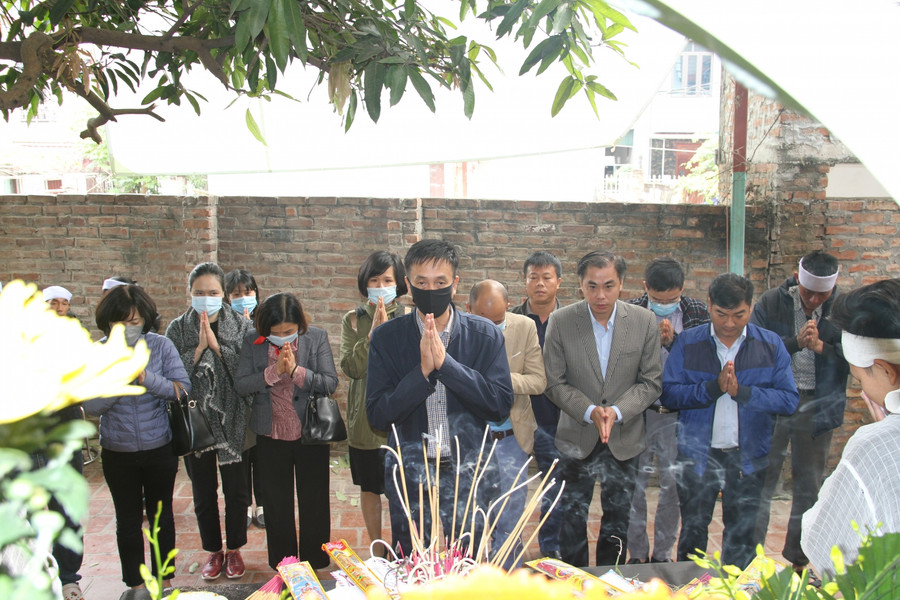 Đoàn cán bộ, nhân viên Urenco phúng viếng, tiễn đưa người đồng nghiệp xấu số Đoàn cán bộ, nhân viên Urenco phúng viếng, tiễn đưa người đồng nghiệp xấu số
