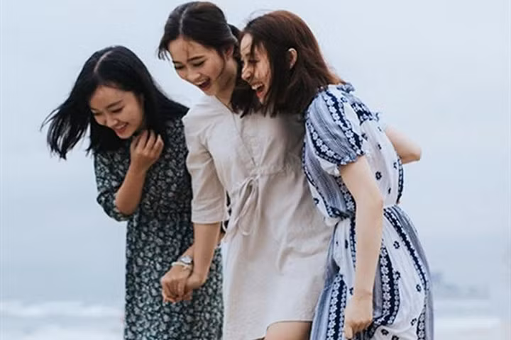 Gái ế lâu năm đều hay mắc bệnh... hoang tưởng