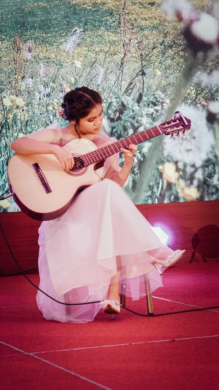 Các thí sinh mang đến vòng Chung kết Chương trình trải nghiệm thực tế nghệ thuật và giáo dục School Star 2022 nhiều tiết mục hấp dẫn. Các thí sinh mang đến vòng Chung kết Chương trình trải nghiệm thực tế nghệ thuật và giáo dục School Star 2022 nhiều tiết mục hấp dẫn.