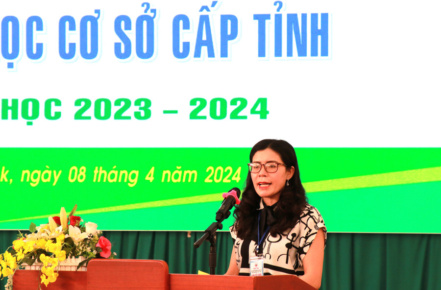 Bà Lê Thị Thảo, Trưởng phòng GDTrH-GDTX, Sở GD&ĐT triển khai quy chế thi. (Ảnh: TT) Bà Lê Thị Thảo, Trưởng phòng GDTrH-GDTX, Sở GD&ĐT triển khai quy chế thi. (Ảnh: TT)