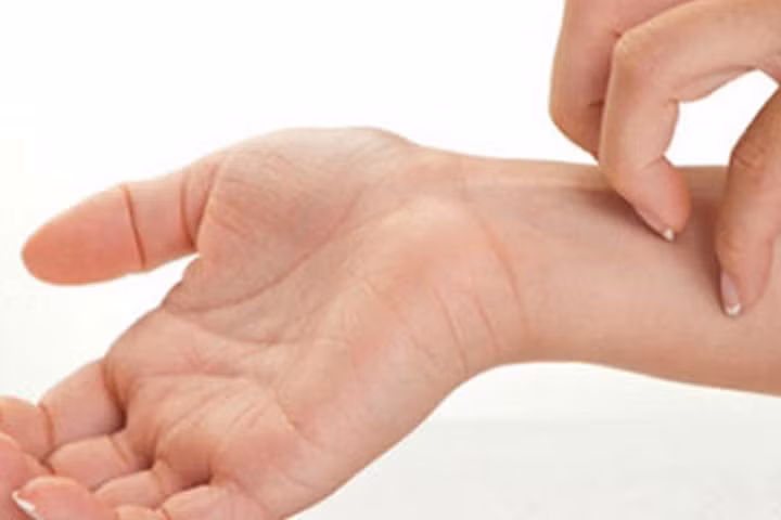 Phòng tránh những loại bệnh dễ mắc khi trời nồm