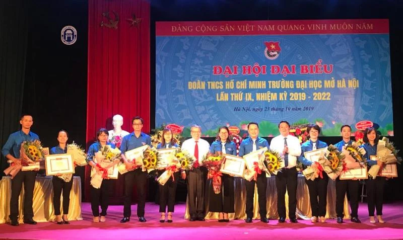 Bế mạc Đại hội IX Đoàn TNCS Hồ Chí Minh Trường Đại học Mở Hà Nội 