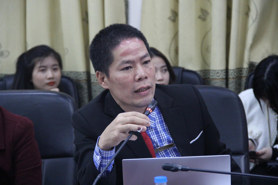 PGS.TS Lê Văn Tấn - Phó Trưởng Khoa du lịch, Trường ĐH Công đoàn trao đổi tại hội thảo.