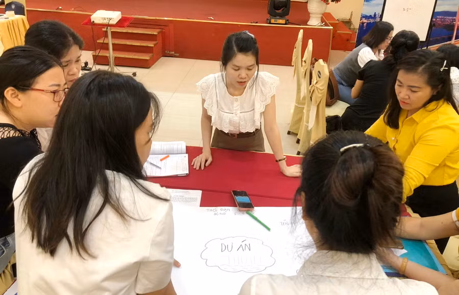 Giáo viên, cán bộ quản lý cốt cán mầm non nghiêm túc tham gia Khóa tập huấn, bồi dưỡng do Cục Nhà giáo và Cán bộ quản lý giáo dục tổ chức.