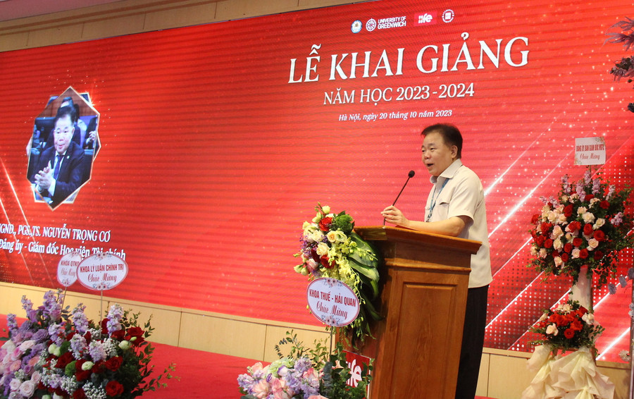 PGS.TS Nguyễn Trọng Cơ - Giám đốc Học viện Tài chính phát biểu tại lễ khai giảng.