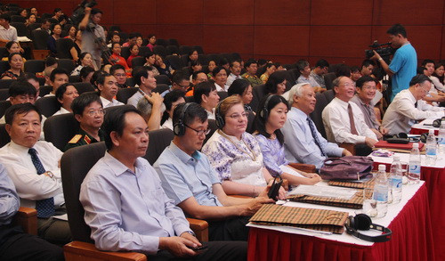 Các đại biểu tham dự buổi lễ Các đại biểu tham dự buổi lễ