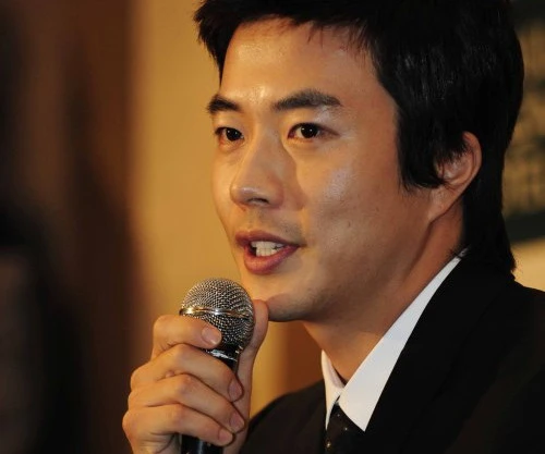 Kwon Sang Woo một lần nữa xin lỗi vì hành động của mình