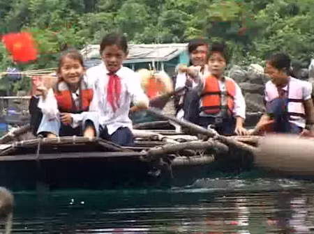 Lớp học trên biển (video)
