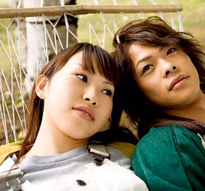 (GD&TĐ) - Đừng nghĩ ‘cưa cẩm’ phái nữ là khó khăn. Nắm được những tuyệt chiêu đơn giản sau là cũng đủ để làm cho phụ nữ chúng tôi ngã gục rồi. 