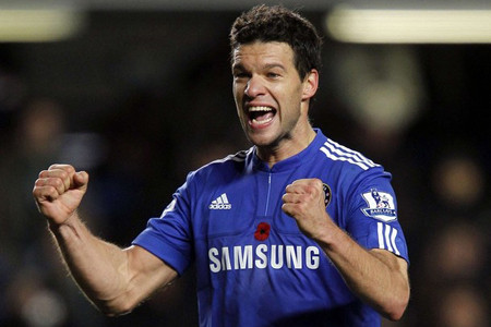 Michael Ballack khẳng định các cầu thủ của Chelsea ngày càng thi đấu đoàn kết hơn