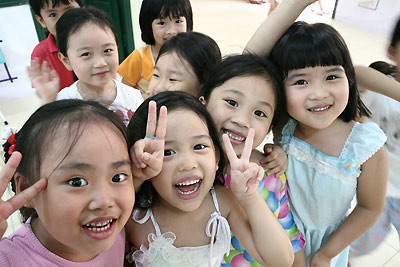 7 triệu trẻ em Việt Nam còn sống trong đói nghèo