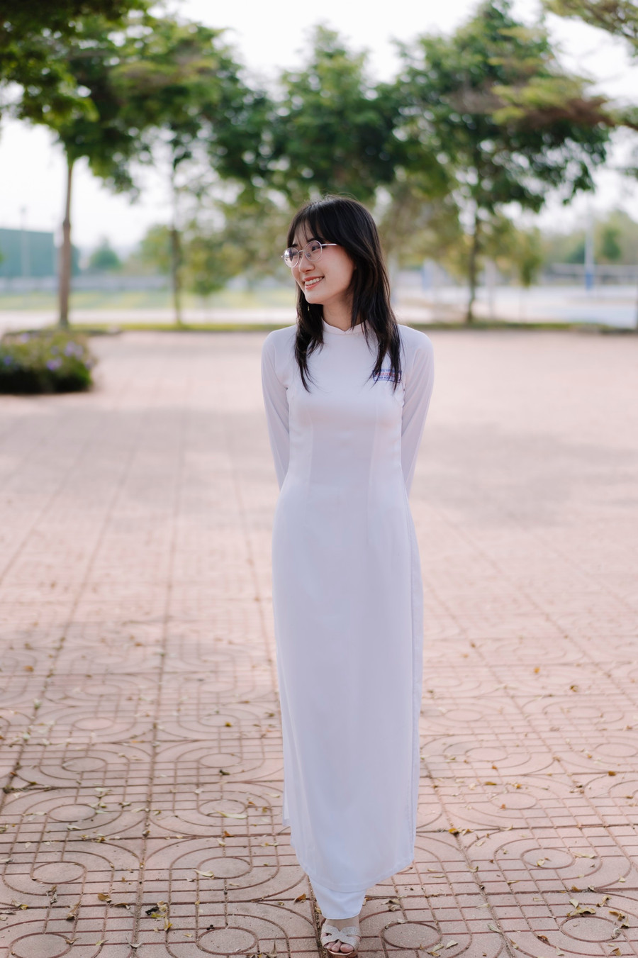 Nữ sinh Hà Ngọc với chiếc áo dài khi đến trường (ảnh: NVCC). Nữ sinh Hà Ngọc với chiếc áo dài khi đến trường (ảnh: NVCC).