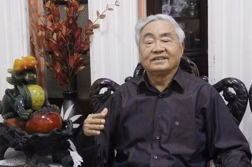 GS.VS Phạm Minh Hạc: Chúng ta đang từng bước thực hiện nhà nước pháp quyền, từ việc nhỏ đến việc lớn đều phải thực hiện theo luật, trong đó có giáo dục