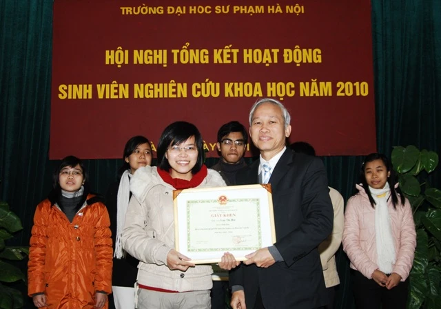 817 công trình khoa học của SV năm 2009-2010