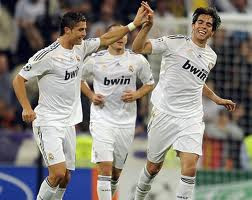 "Kền kền trắng" trong tư thế buộc phải thắng