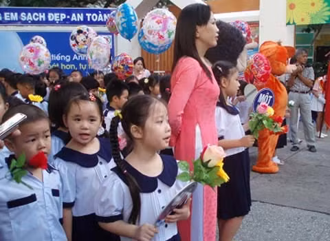 TP.HCM: thưởng tết cho GV 700.000 đồng/người