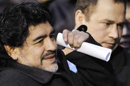 Maradona trở thành HLV tại Premier League?