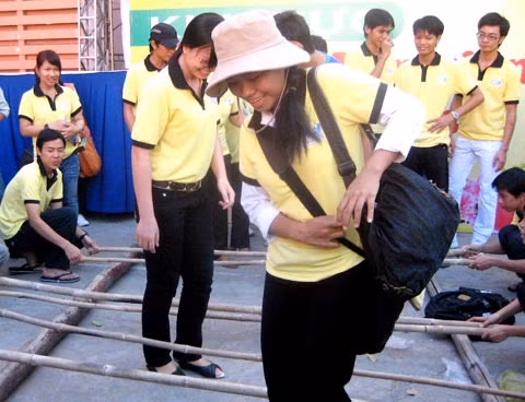 Nhiều hình thức hỗ trợ sinh viên đón Tết xa nhà