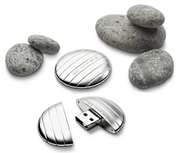 USB lạ mắt của LaCie