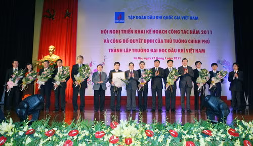 Công bố quyết định thành lập Trường đại học dầu khí Việt Nam