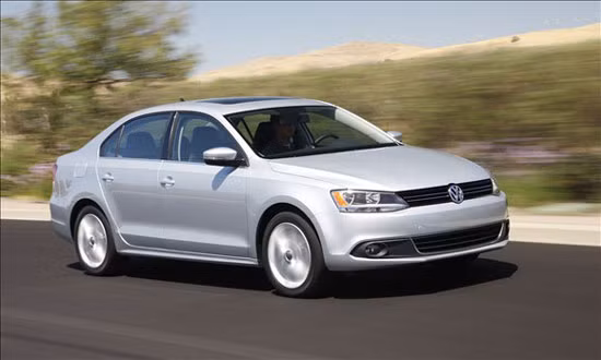 Những mẫu xe 2011 tiết kiệm nhiên liệu nhất ảnh 7