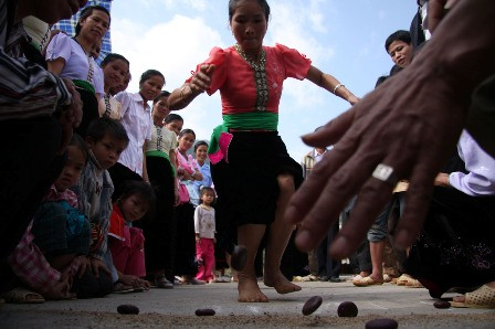 Thi đánh Tó Má Lẹ