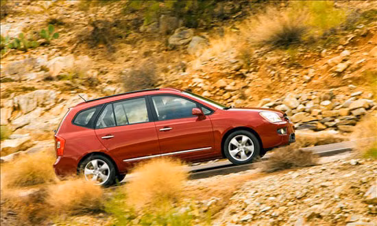 Những mẫu xe 2011 tiết kiệm nhiên liệu nhất ảnh 8