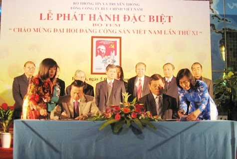 Phát hành bộ tem đặc biệt chào mừng Đại hội XI của Đảng