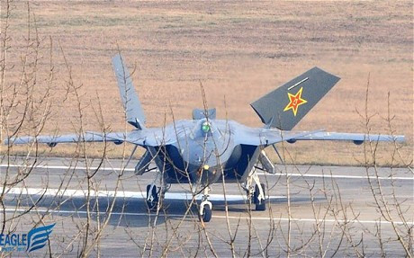 Hình ảnh được cho là bị rò rỉ của chiến đấu cơ J-20 Hình ảnh được cho là bị rò rỉ của chiến đấu cơ J-20