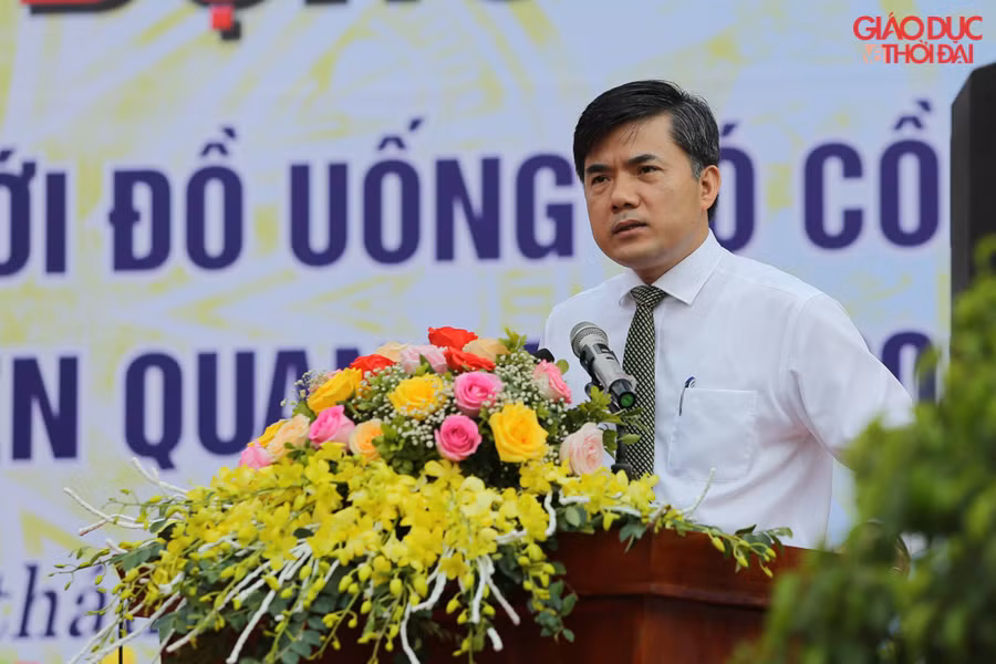 Ông Bùi Văn Linh- Phó Vụ trưởng phụ trách Vụ GD Chính trị và CT-HSSV Bộ GD&ĐT, phát biểu tại lễ phát động.