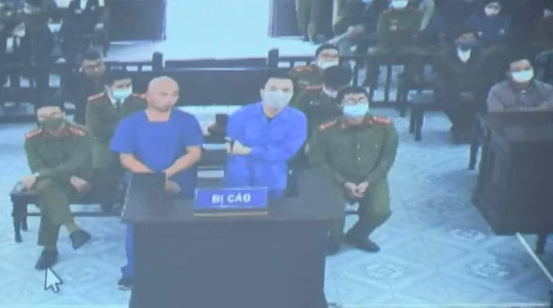 Đường "Nhuệ" cùng con nuôi Tiến "trắng" hầu toà trong vụ án Xâm phạm chỗ ở của công dân xảy ra tại Công ty Trách nhiệm hữu hạn Lâm Quyết.