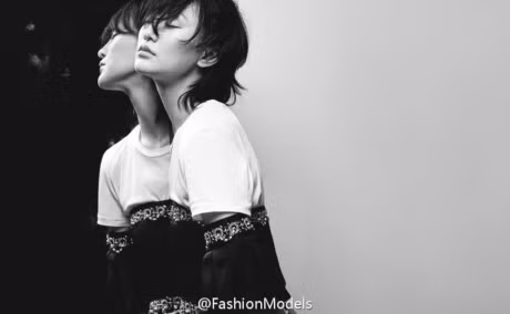 Dien trang phuc tomboy, Chau Tan tre trung nhu doi muoi - Anh 12