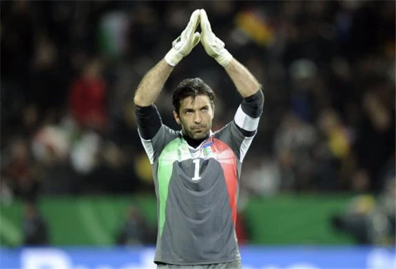 Thủ thành Gianluigi Buffon xuất sắc nhất thế giới 25 năm qua