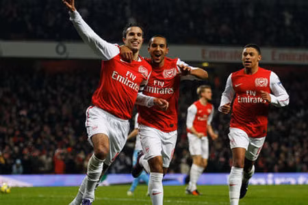 HLV Wenger quyết tâm cùng Arsenal lọt Top 4