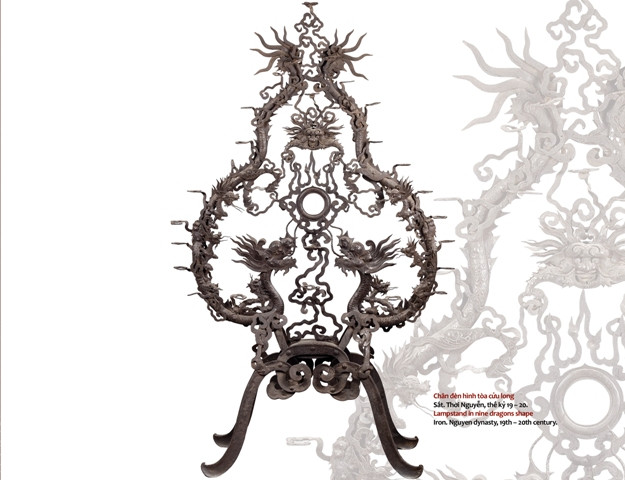 Chân đèn hình tòa cửu long bằng sắt, đời Nguyễn, thế kỷ 19 - 20