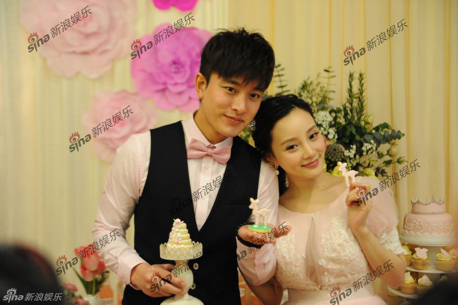 Lý Tiểu Lộ rạng ngời trong bữa tiệc mừng 100 ngày của con gái ảnh 4