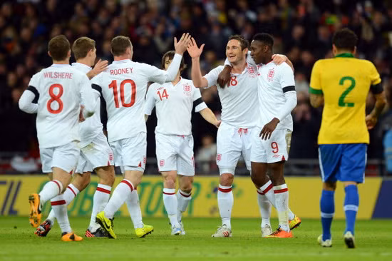 Đội tuyển Anh mừng sinh nhật FA bằng chiến thắng