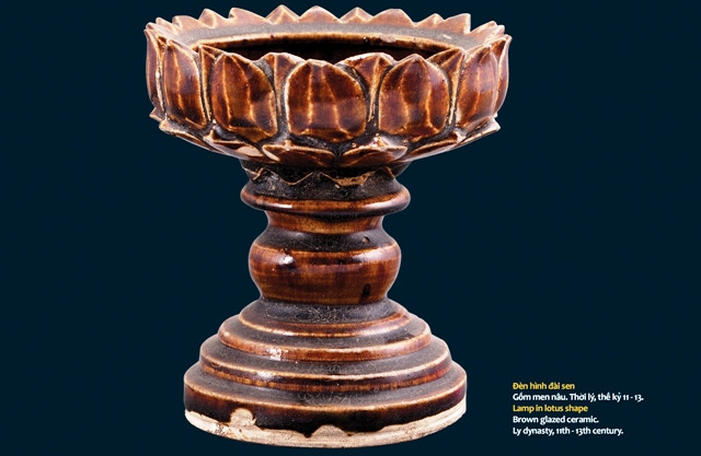 Đèn hình đài sen, gốm men nâu - đời Lý, thế kỳ 11-13