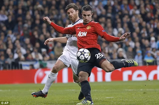 Bốc thăm tứ kết FA Cup: Sir Alex có thể đối mặt Benitez