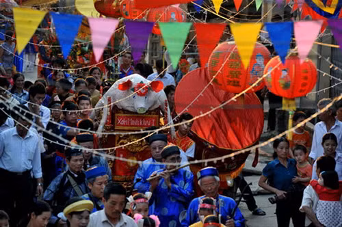 Lễ hội rước lợn độc nhất vô nhị